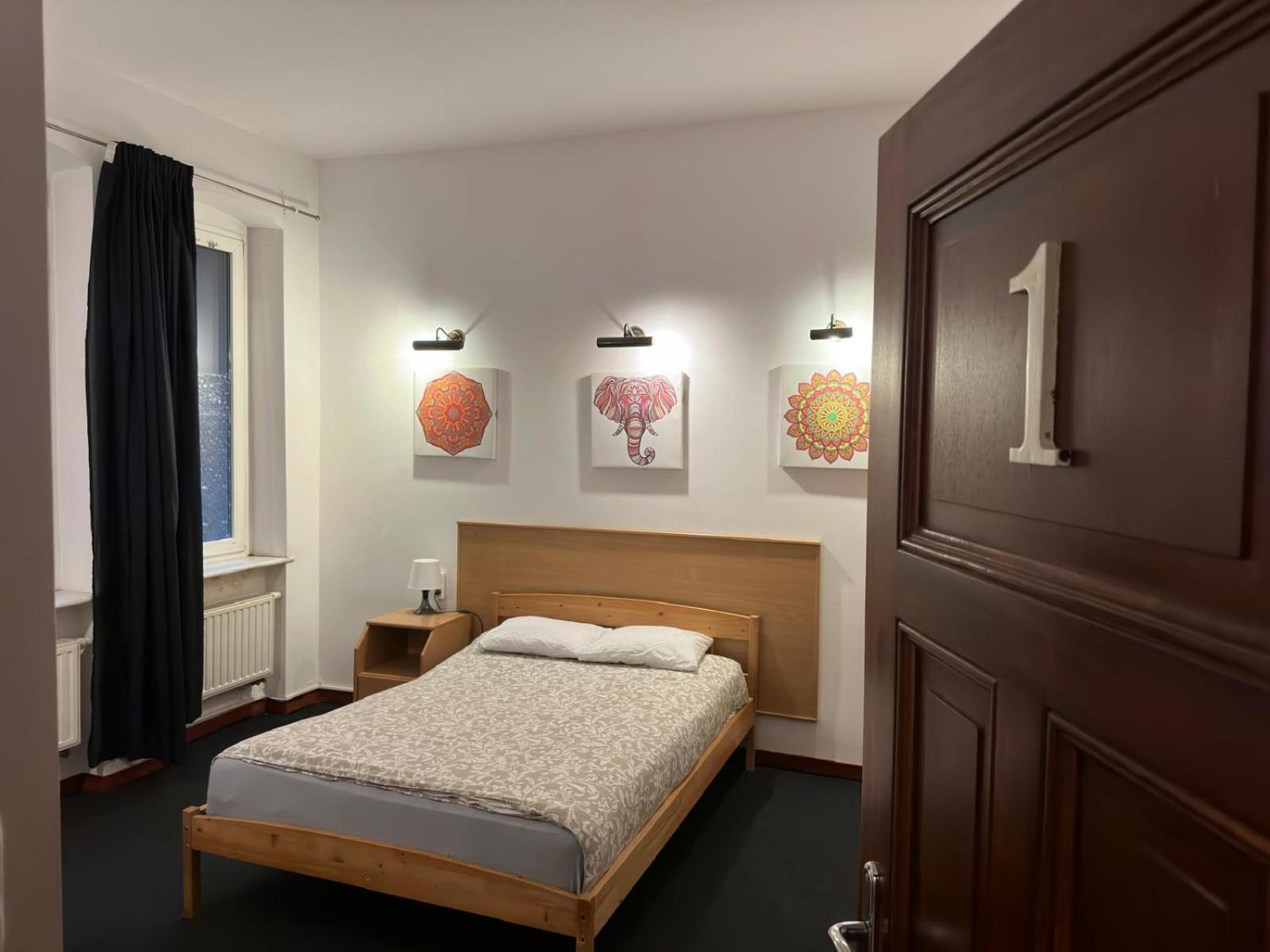 Mandala Hostel Poznan Ngoại thất bức ảnh